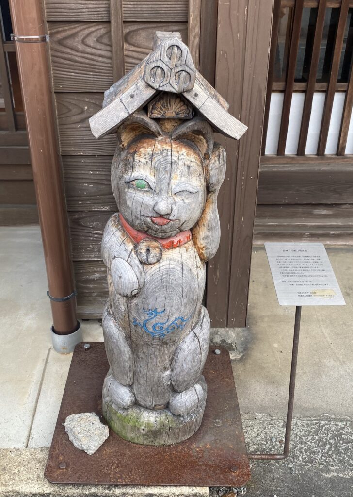 独特なまねきねこ